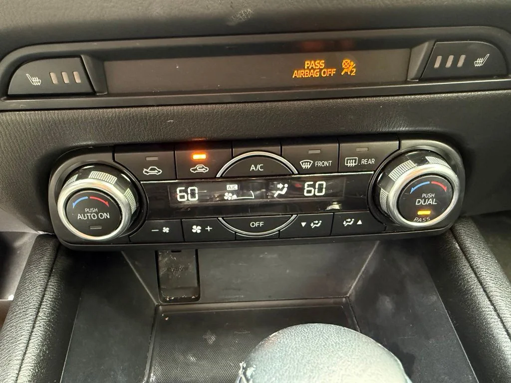 Used 2018 White Mazda Touring image 20
