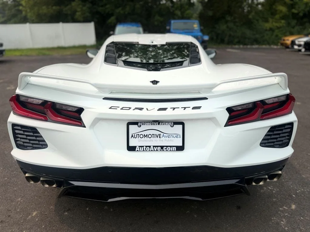 Used 2023 Arctic White Chevrolet 2dr Stingray Coupe w/2LT Z51 Performance Package & Front Lift image 5