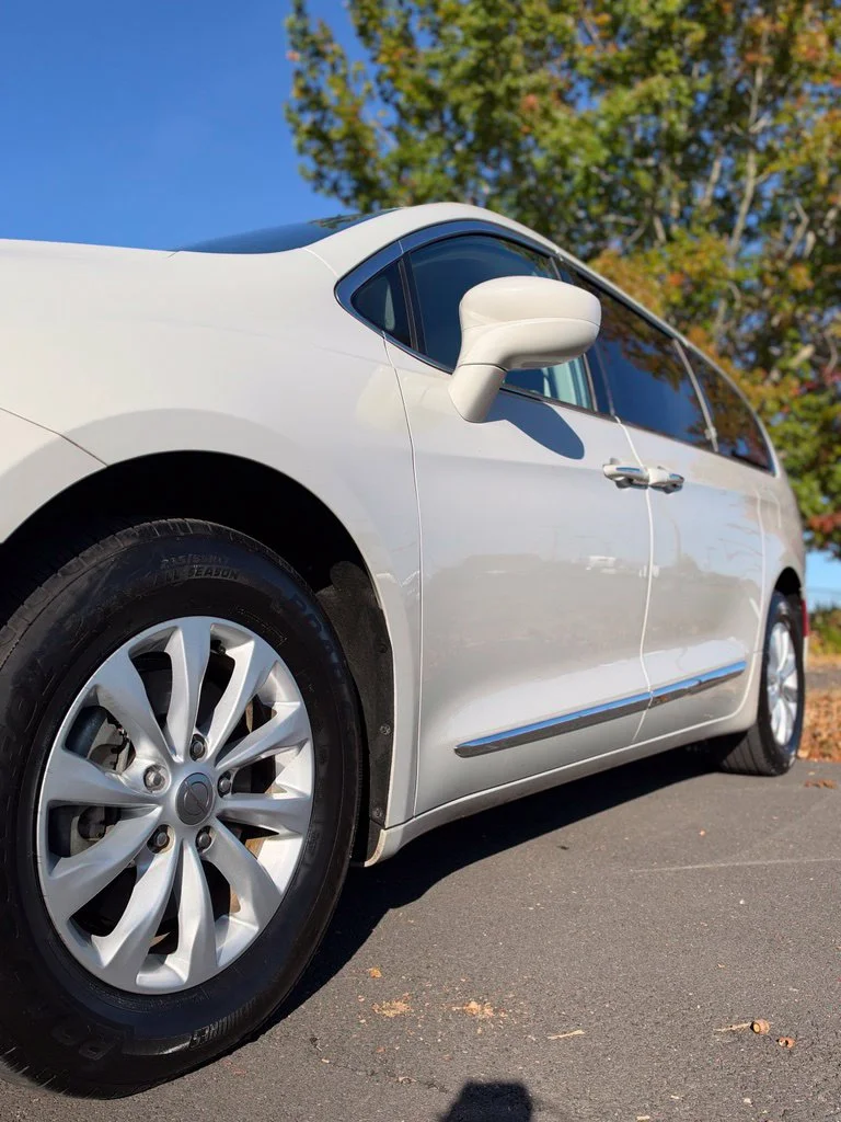 Used 2017 Tusk White Chrysler Touring L image 46
