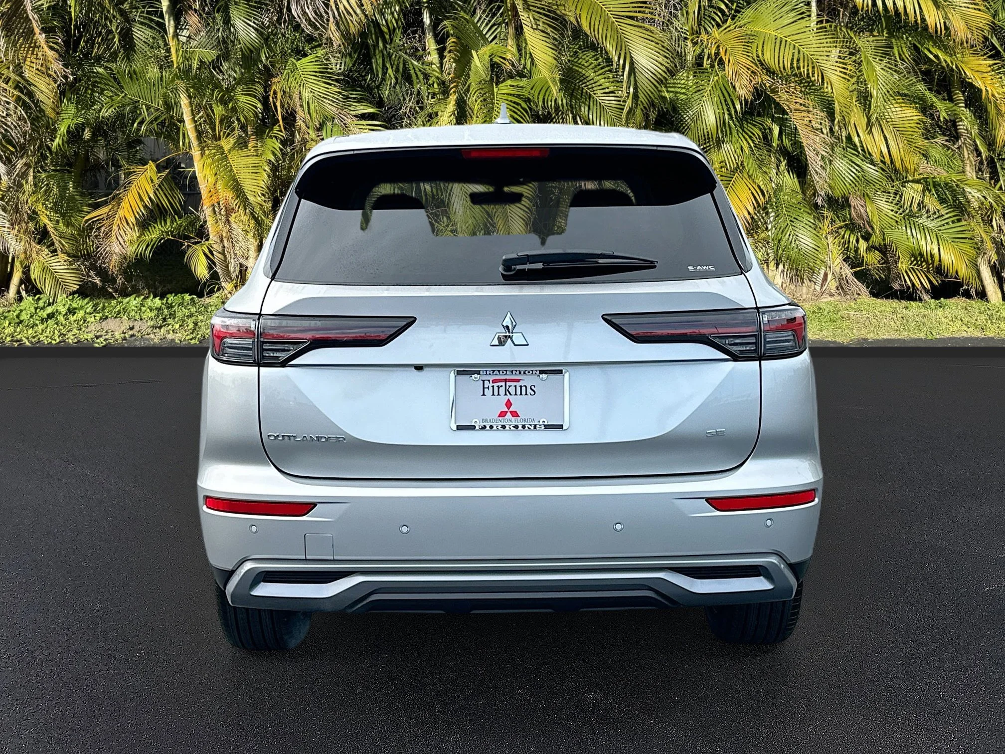 New 2026 Alloy Silver Metallic Mitsubishi SE image 4