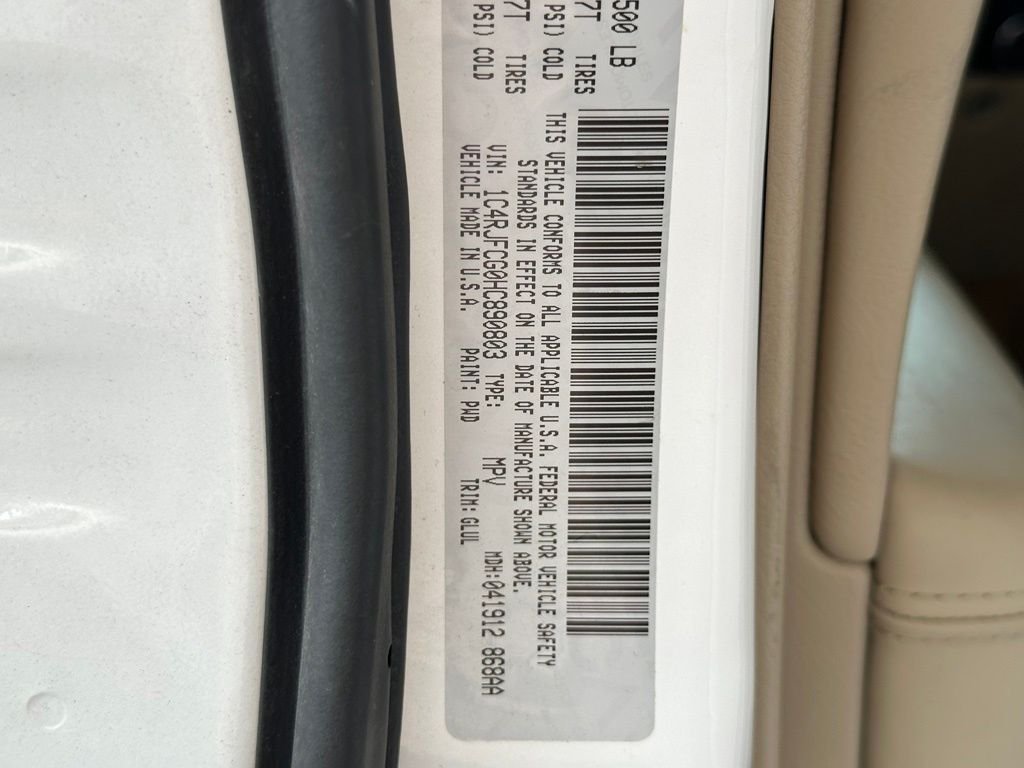 Used 2017 White Jeep Overland image 39