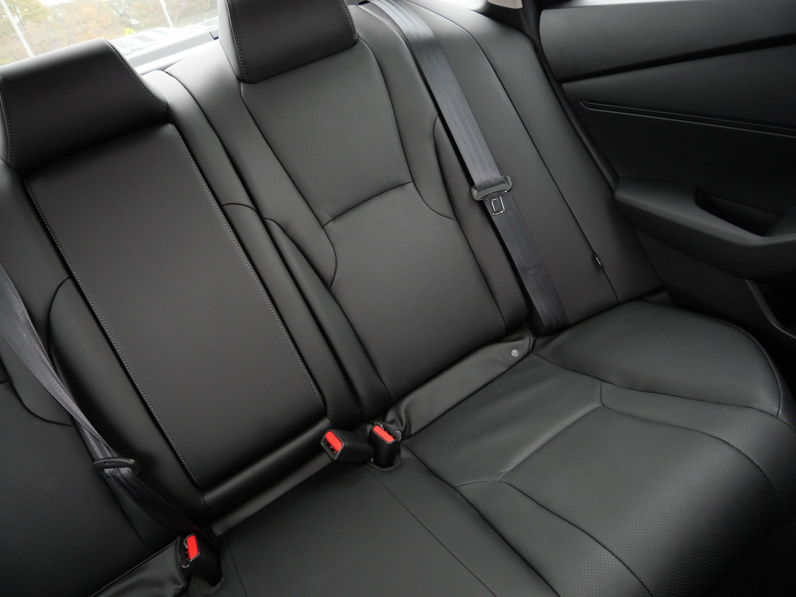 Used 2024 Crystal Black Pearl Honda EX-L image 14