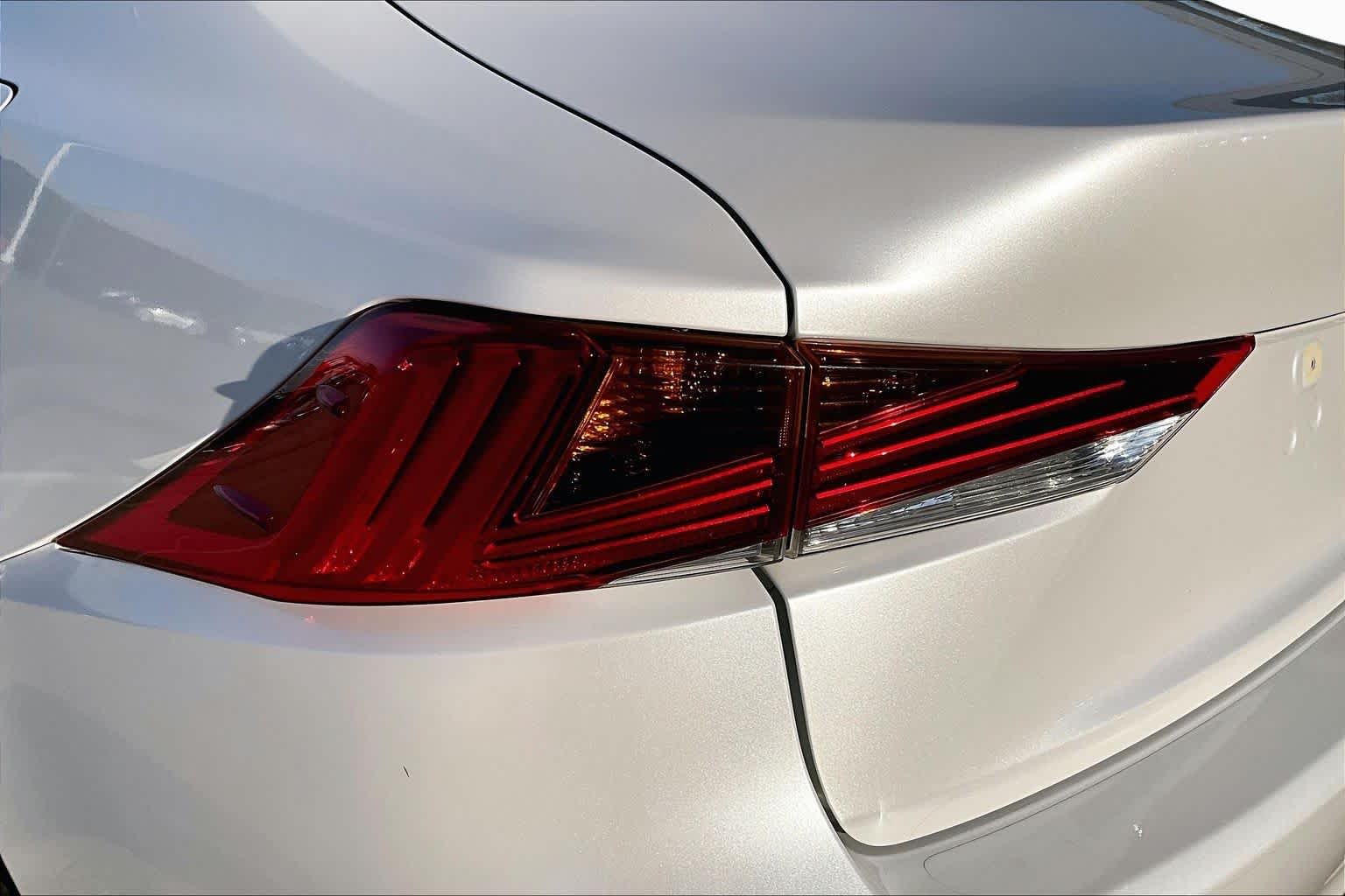 Used 2017 Eminent White Pearl Lexus  image 27