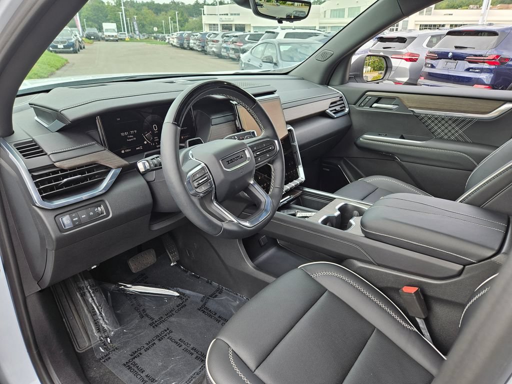 2026 GMC Acadia Denali - Photo 9