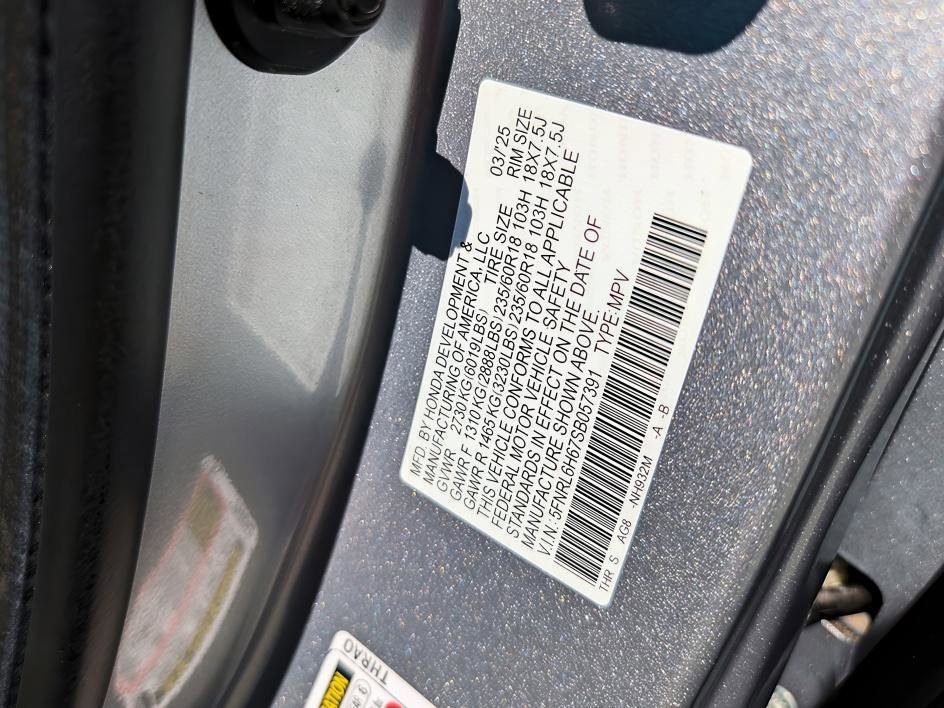 Used 2025 Solar Silver Metallic Honda EX-L image 32