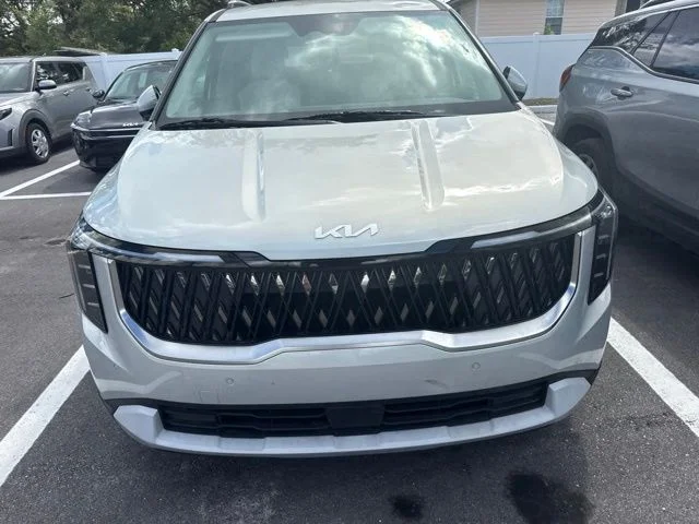 Used 2025 White Kia EX image 3