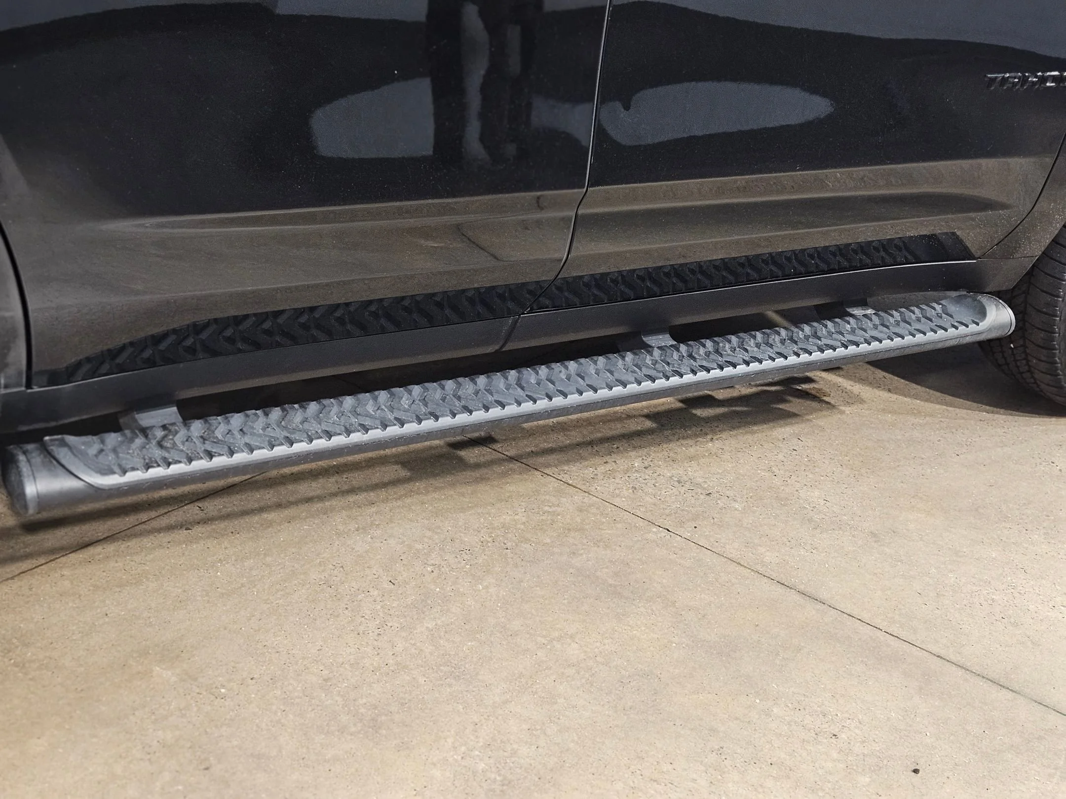 Used 2025 Black Chevrolet Z71 image 39