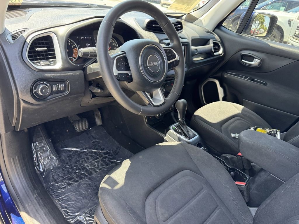 Certified Used 2019 Jetset Blue Clearcoat Jeep Latitude image 13