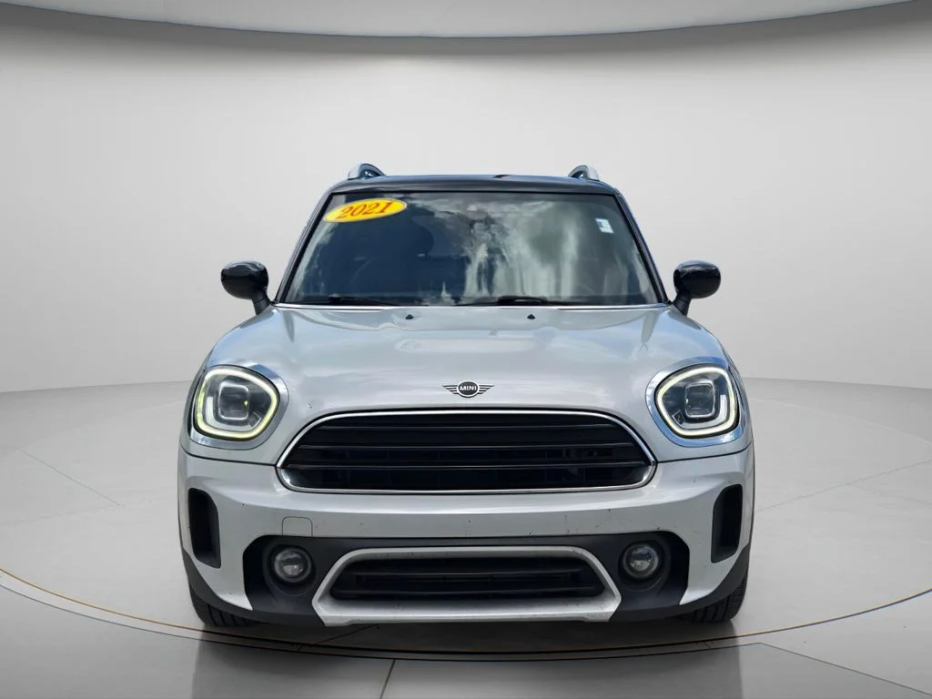 Used 2021 Silver MINI Oxford Edition image 5