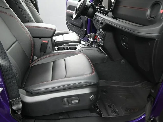 Used 2026 Purple Jeep Rubicon image 23