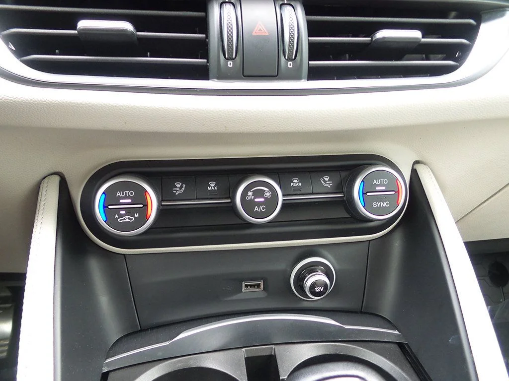 Used 2019 Black Alfa Romeo Base image 40