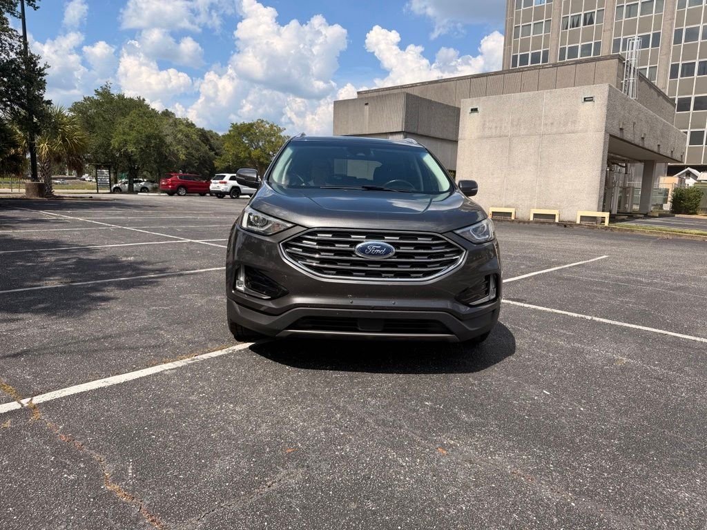 Used 2019 Gray Ford SEL image 2