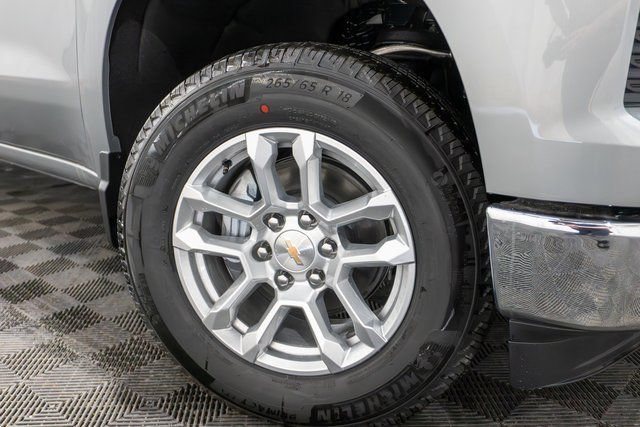 New 2026 Sterling Gray Metallic Chevrolet LT (2FL) image 8