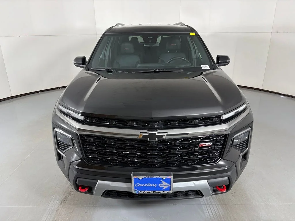 Used 2025 Black Chevrolet Z71 image 3