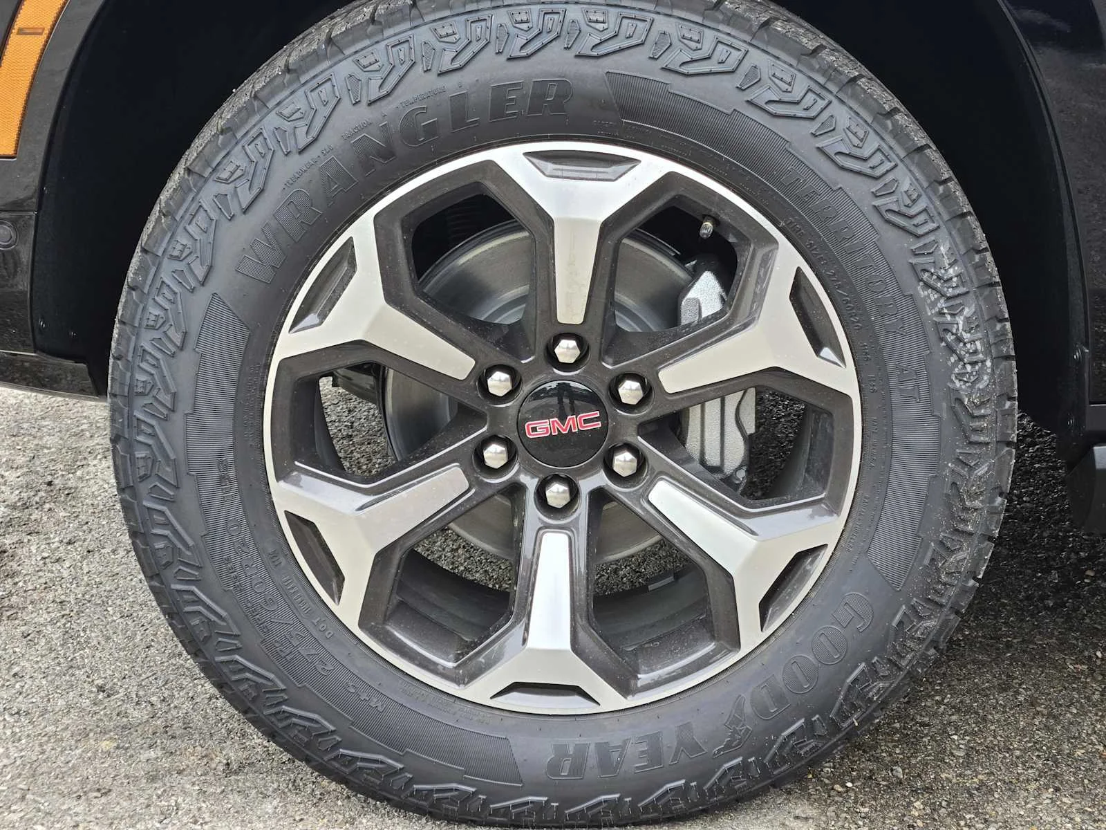 2026 GMC Yukon XL AT4 Ultimate - Photo 7