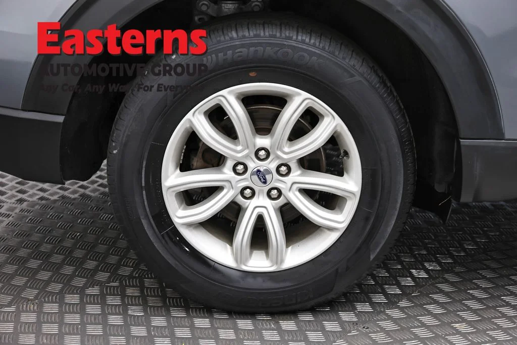 Used 2021 Gray Ford Base image 30