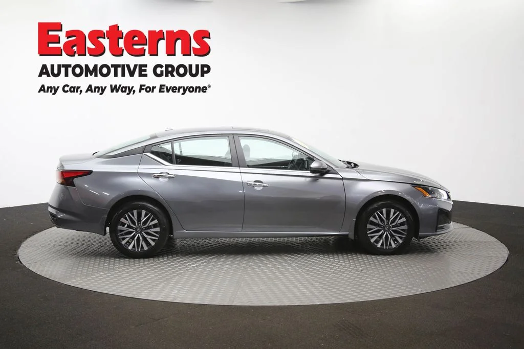 Used 2023 Gray Nissan 2.5 SV image 45