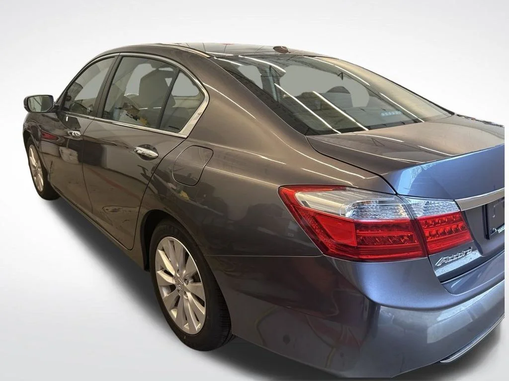 Used 2015 Gray Honda EX-L image 3