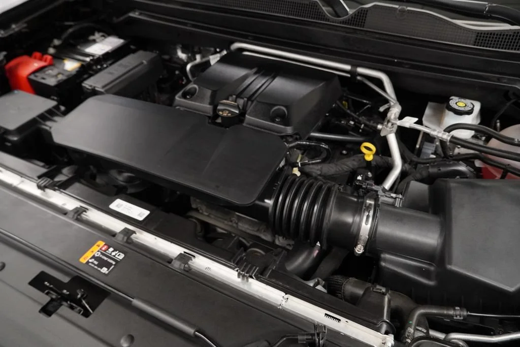 Used 2024 Black Chevrolet Z71 image 41