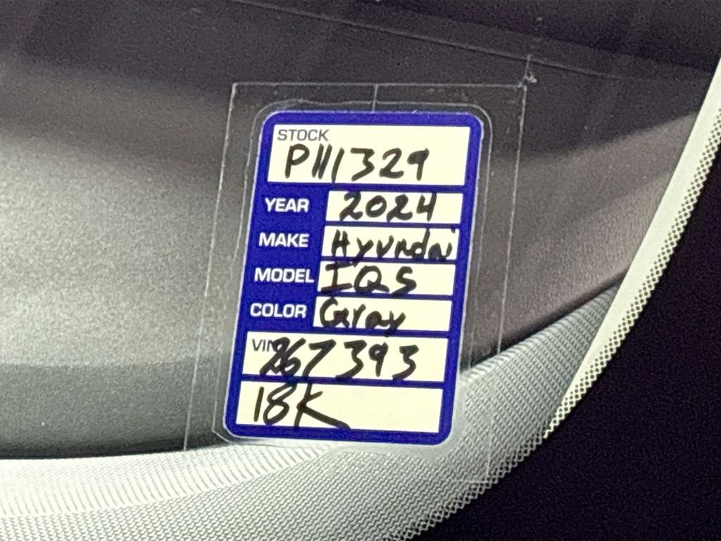 Used 2024 Gray Hyundai SEL image 25