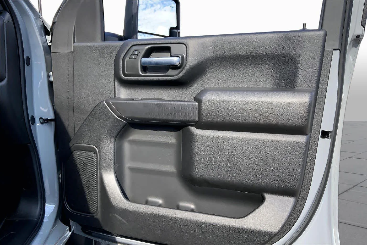 Used 2025 Slate Gray Metallic Chevrolet Custom image 23