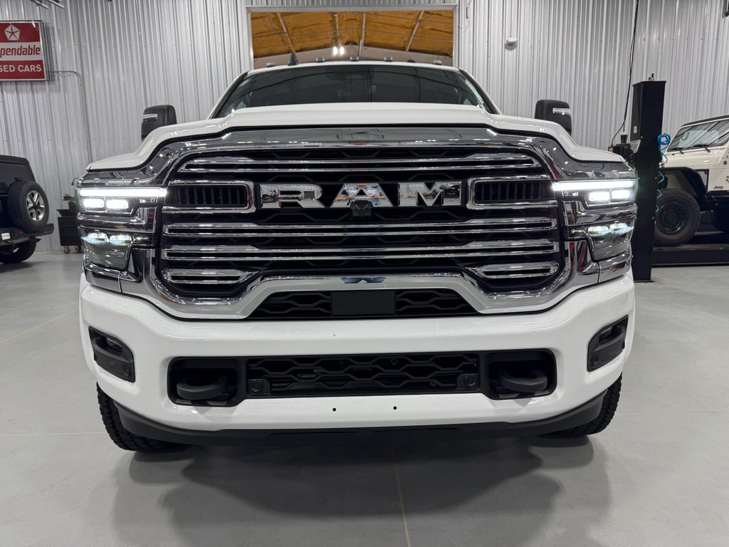 New 2025 Bright White Clear-Coat Exterior Paint RAM Big Horn image 21
