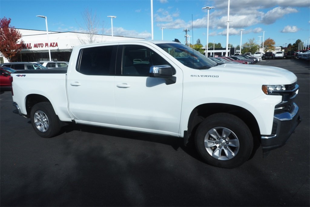 2020 Chevrolet Silverado 1500 LT photo 3
