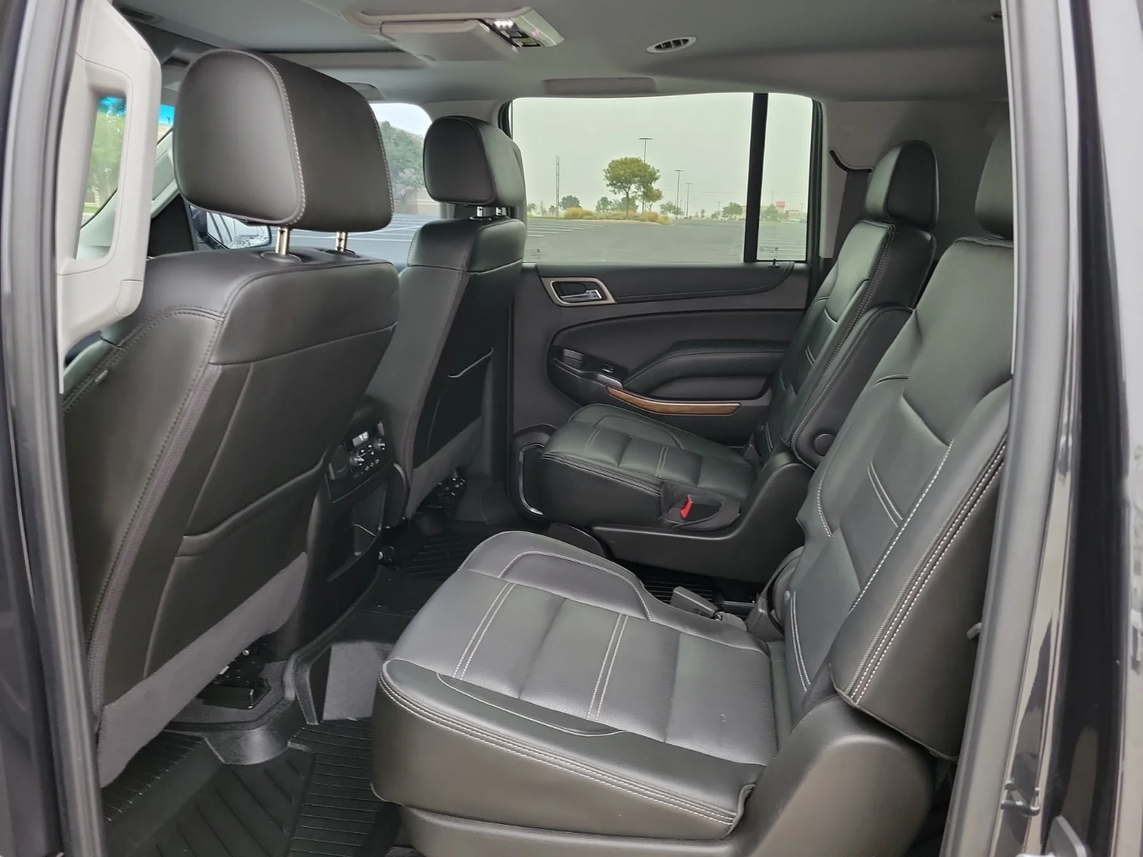 Used 2020 Black GMC 4WD Denali image 9