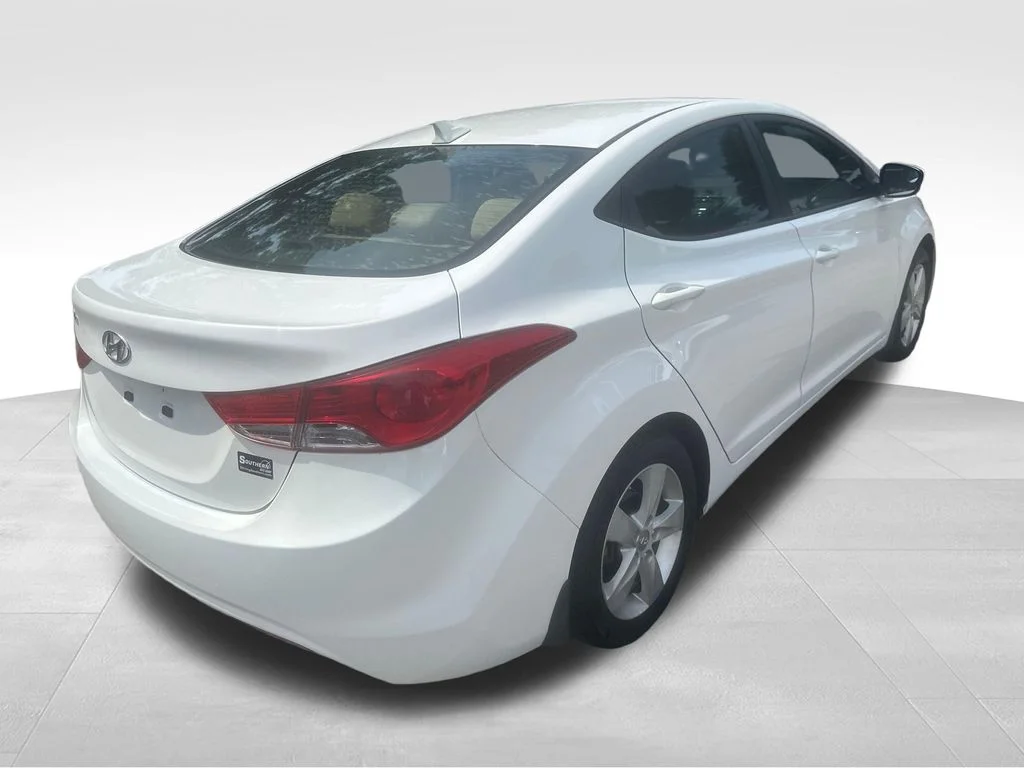 Used 2013 White Hyundai GLS image 22