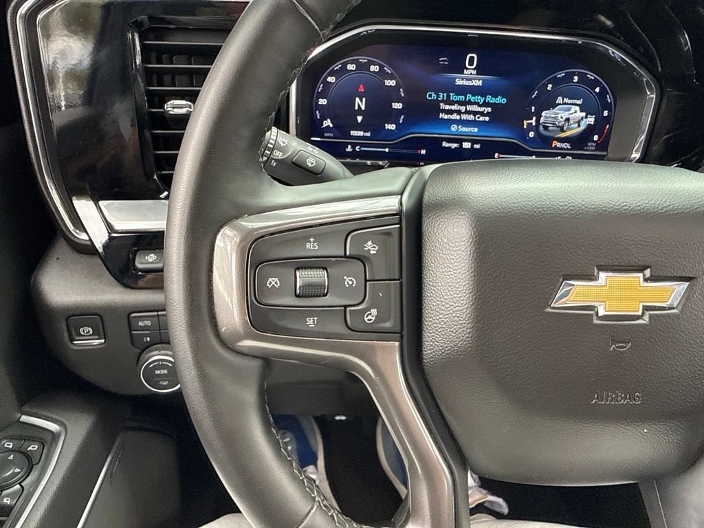 Used 2025 Iridescent Pearl Tricoat Chevrolet High Country DRW image 46