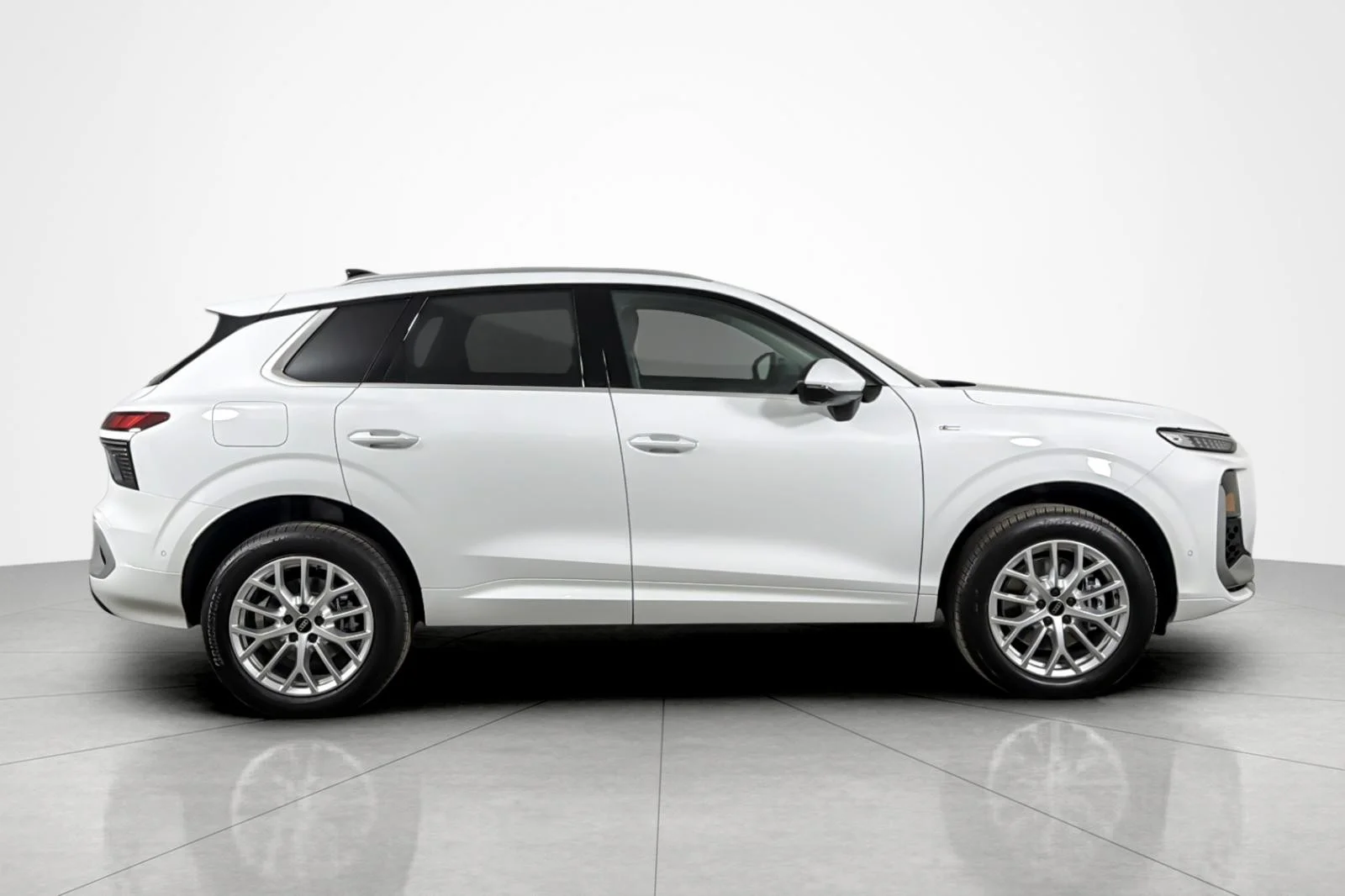 New 2026 Arkona White Audi S line quattro image 7