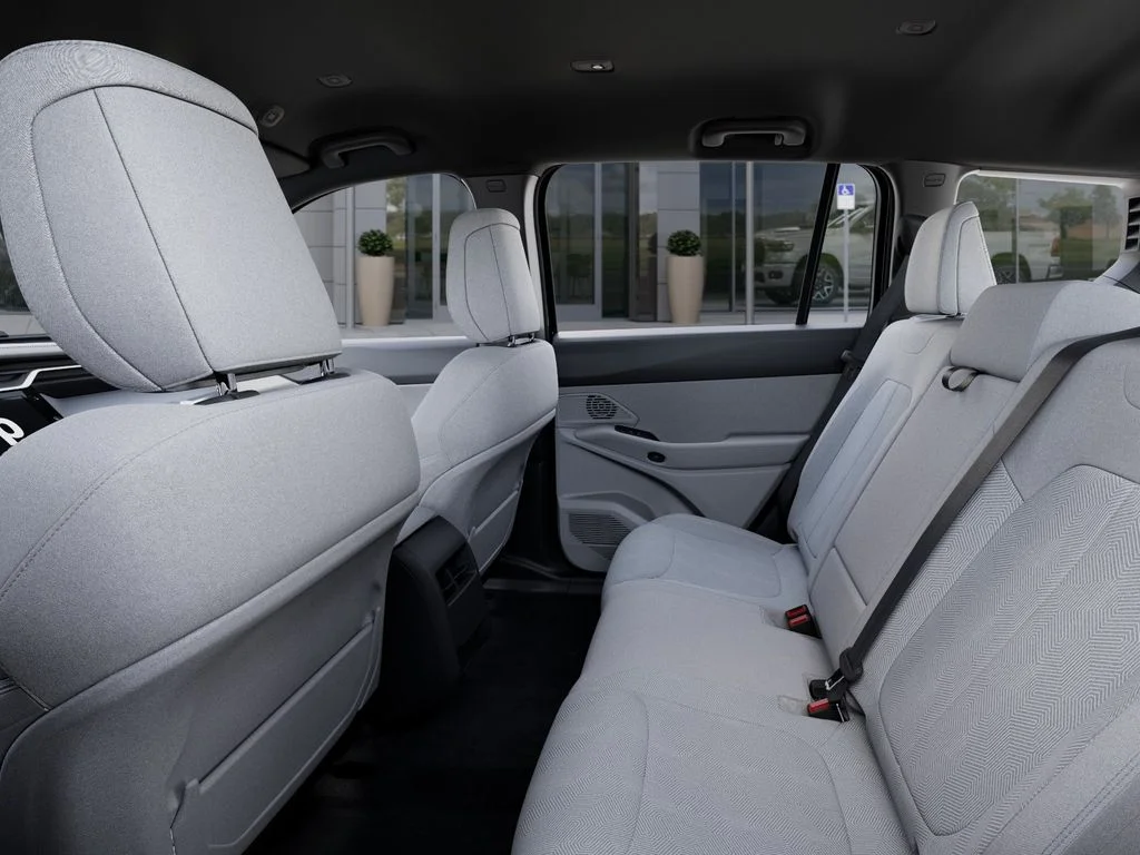 New 2026 Diamond Black Crystal Pearl-Coat Exterior Paint Jeep Laredo image 23