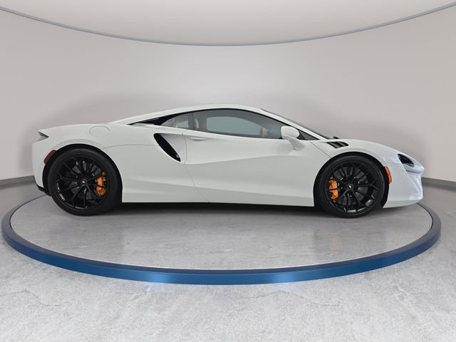 Used 2023 White McLaren TechLux image 4