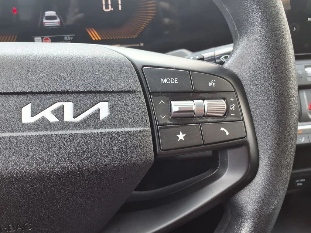 Used 2025 Blue Kia LXS image 23