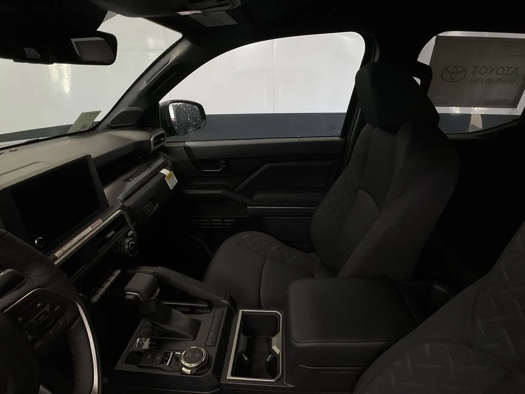 2026 Toyota Tacoma SR5 - Photo 31