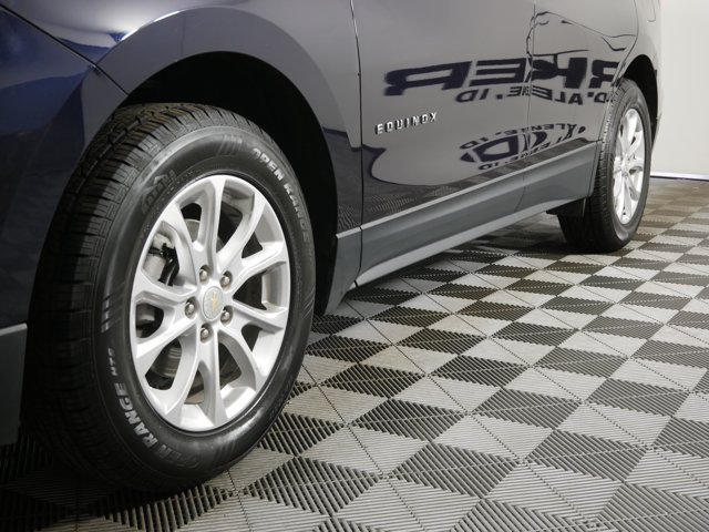 Used 2020 Midnight Blue Metallic Chevrolet LT image 2