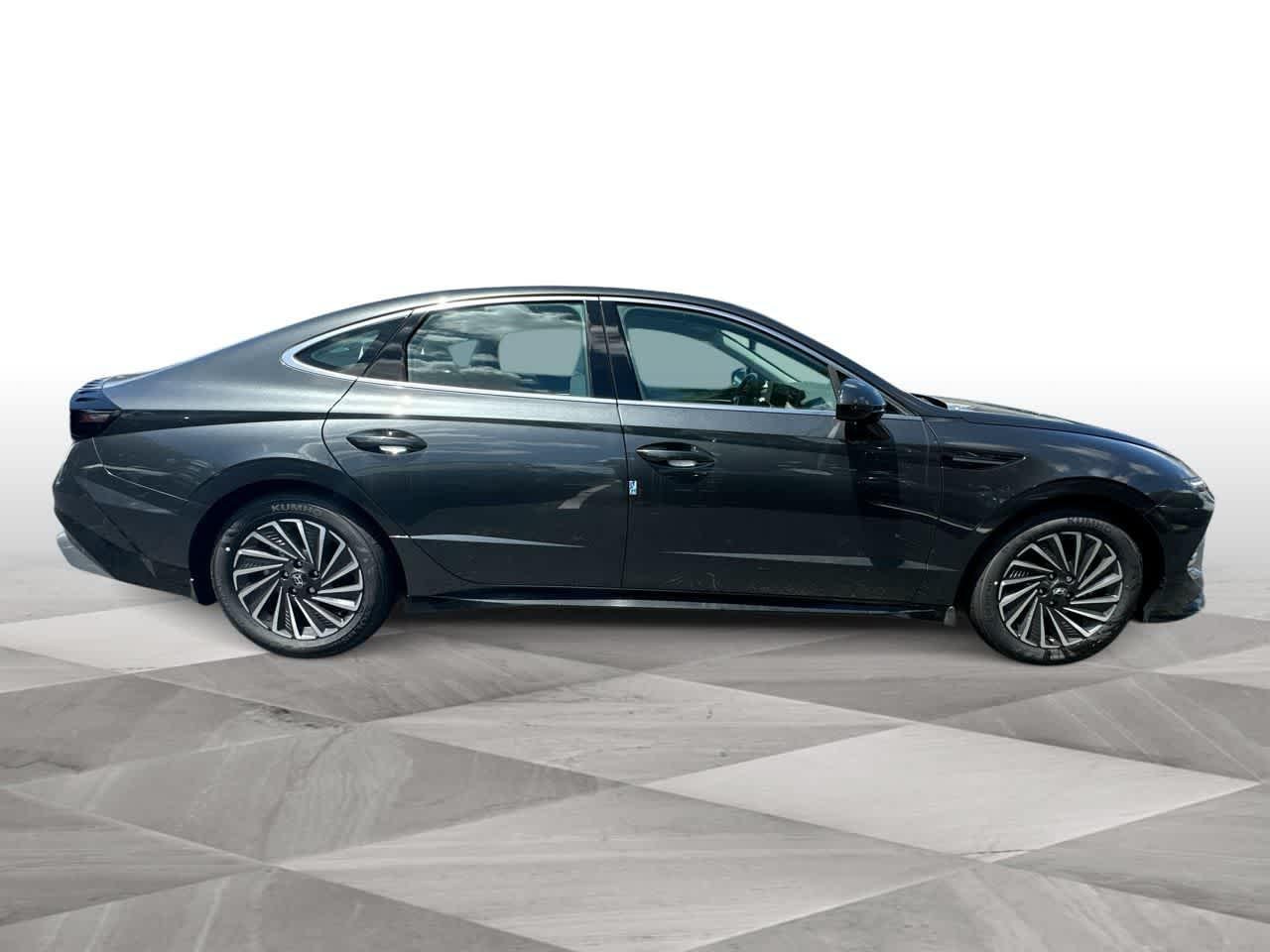 2025 Hyundai Sonata Hybrid SEL - Photo 38