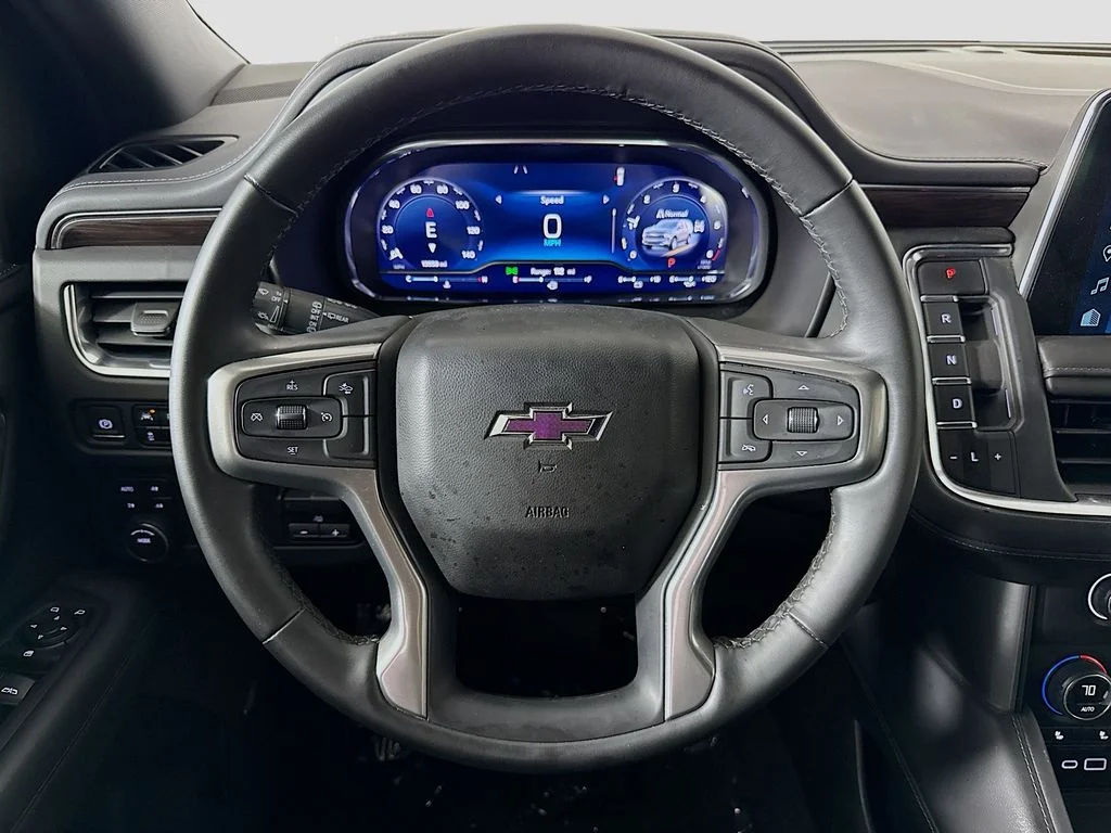 Used 2024 Gray Chevrolet Z71 image 11