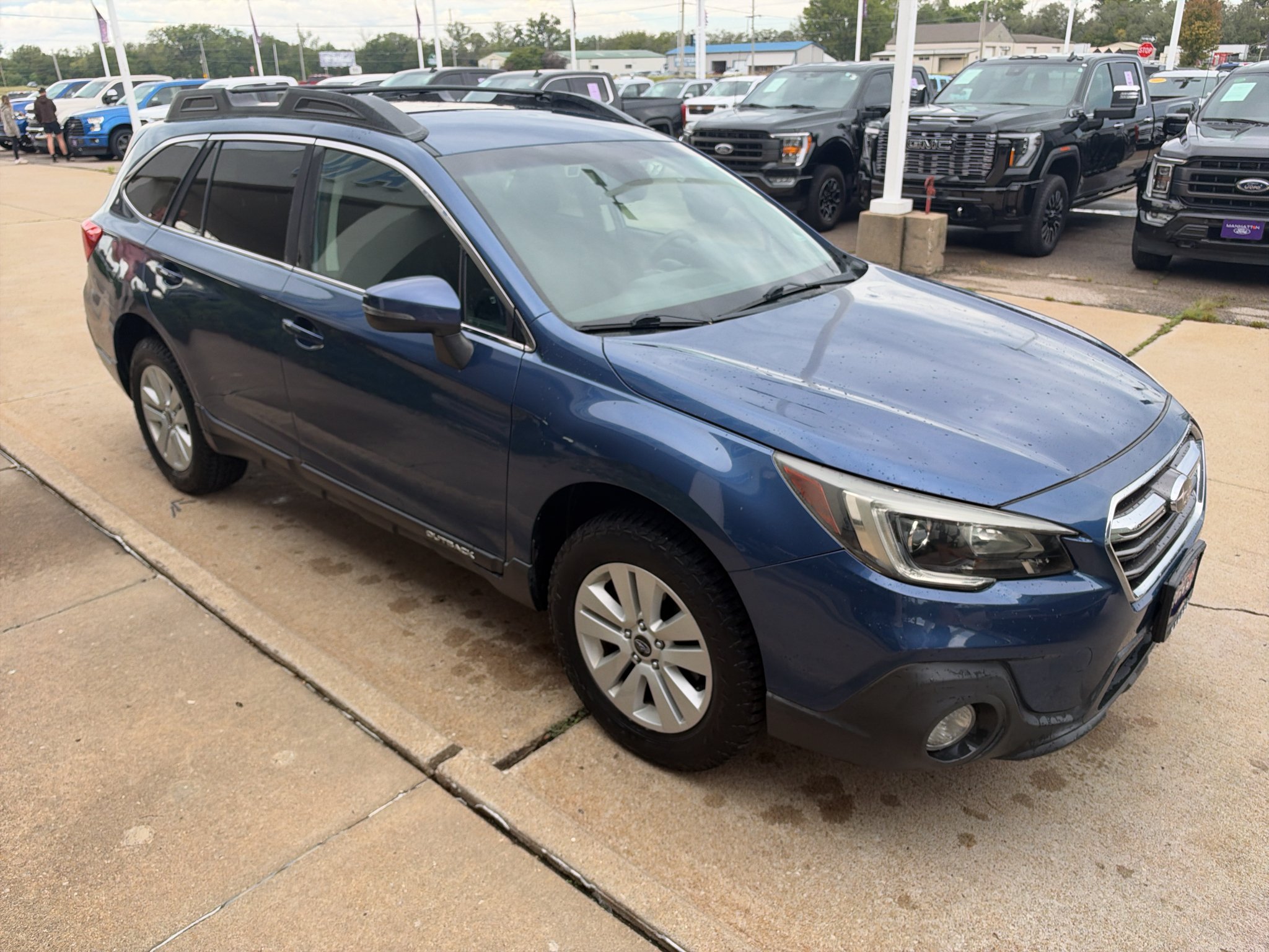 Used 2019 Abyss Blue Pearl Subaru Premium image 4
