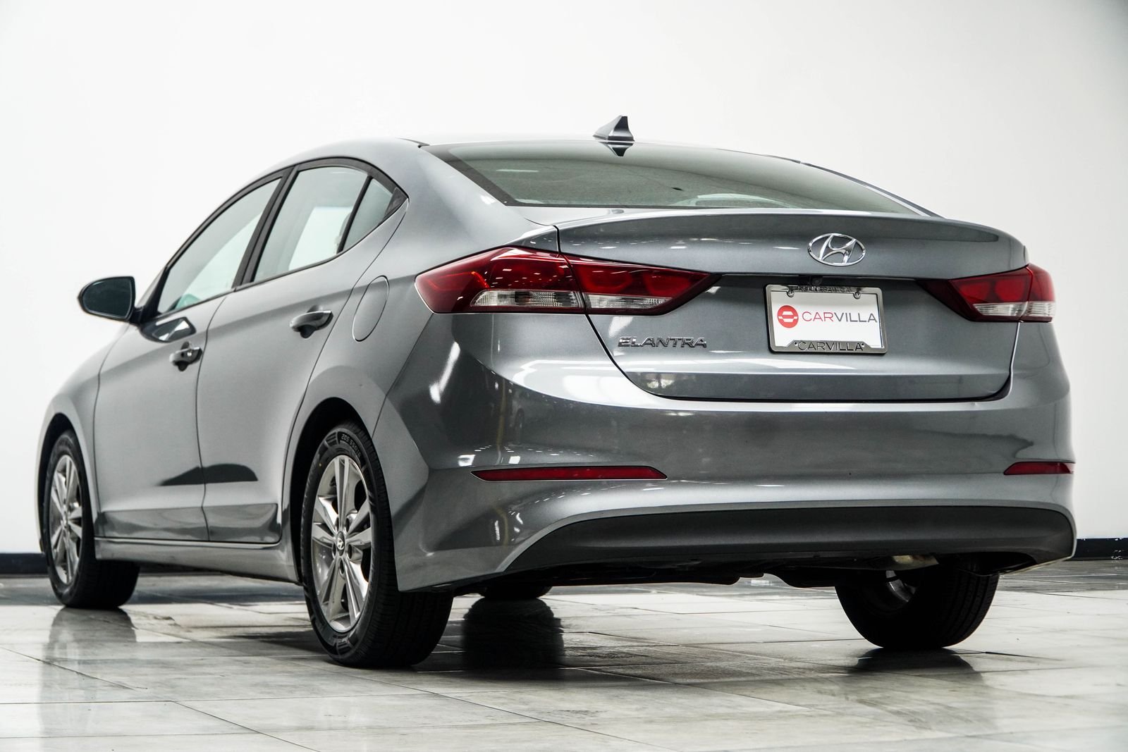 Used 2018 Gray Hyundai Value Edition image 10
