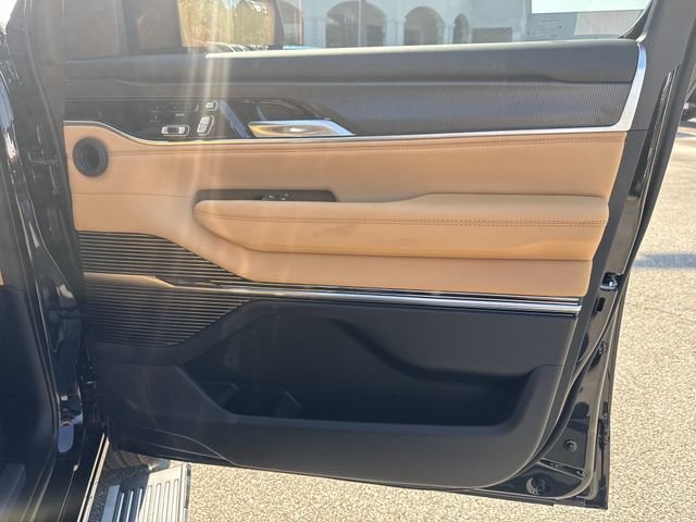 New 2026 Black Jeep Summit Reserve image 14