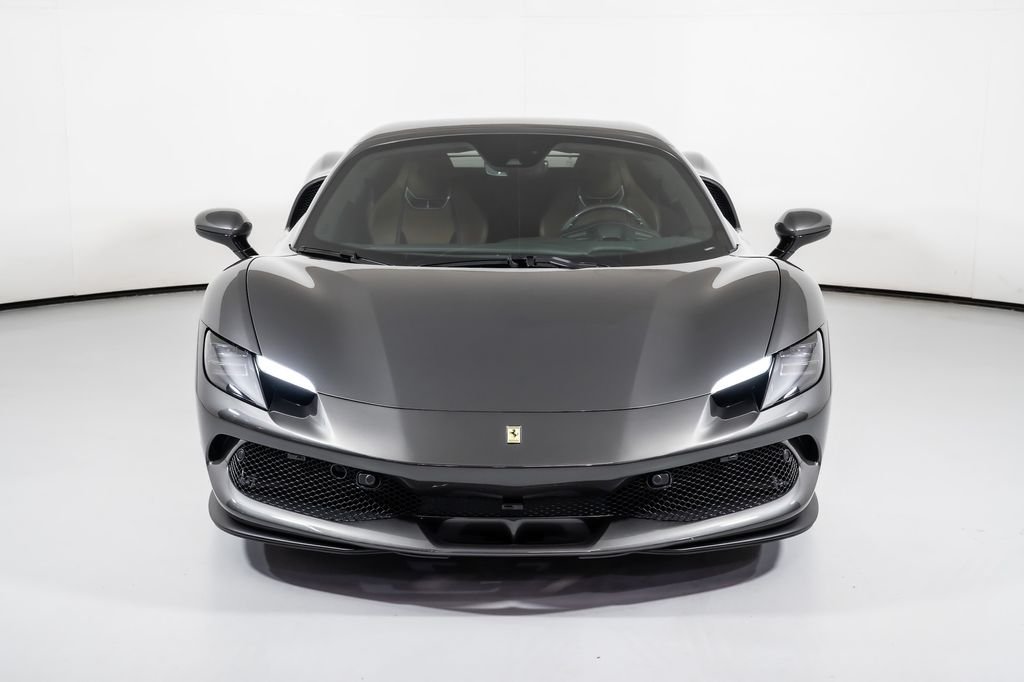 Used 2023 Gray Ferrari  image 7