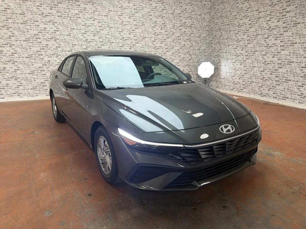 New 2026 Amazon Gray Hyundai SE image 1
