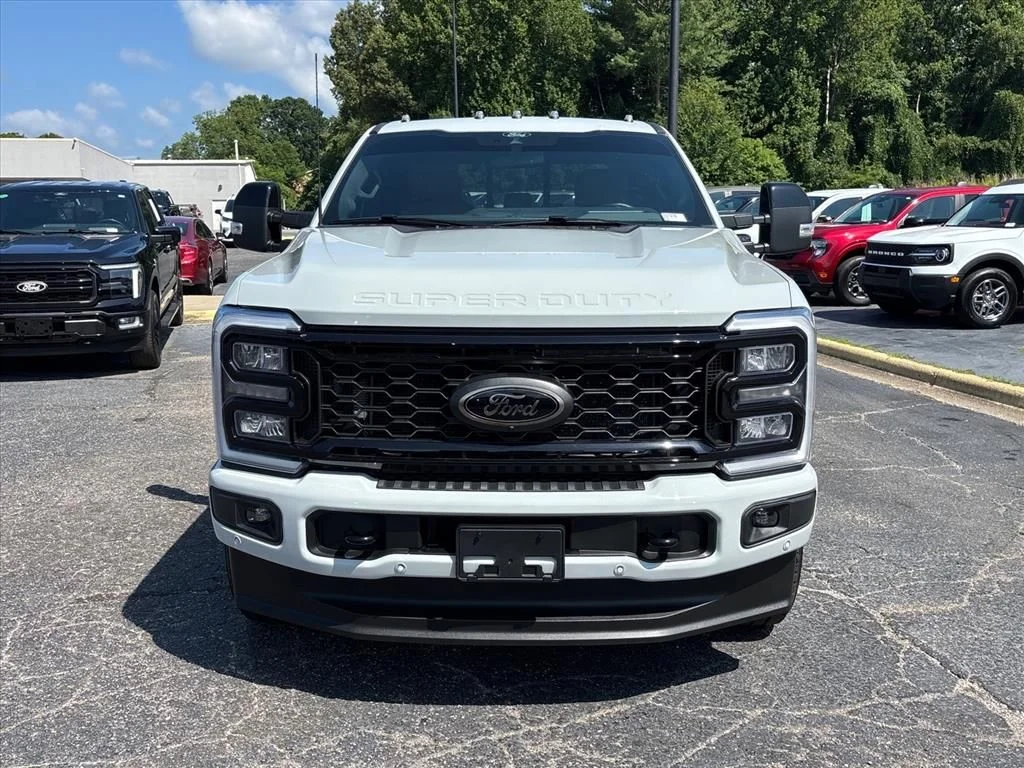 Used 2025 White Ford Lariat image 2