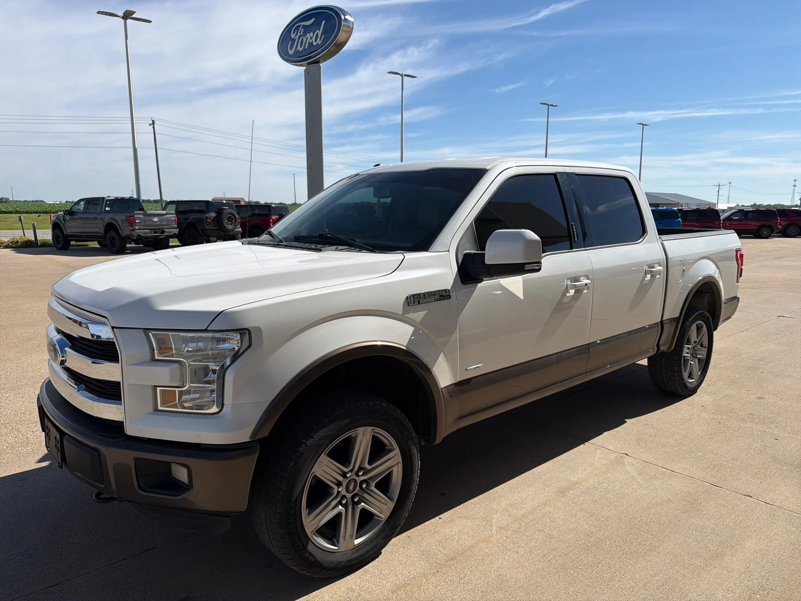 Used 2015 White Platinum Metallic Tri-Coat Ford Lariat image 7