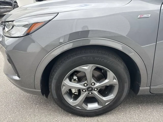 Used 2023 Gray Ford ST-Line image 18