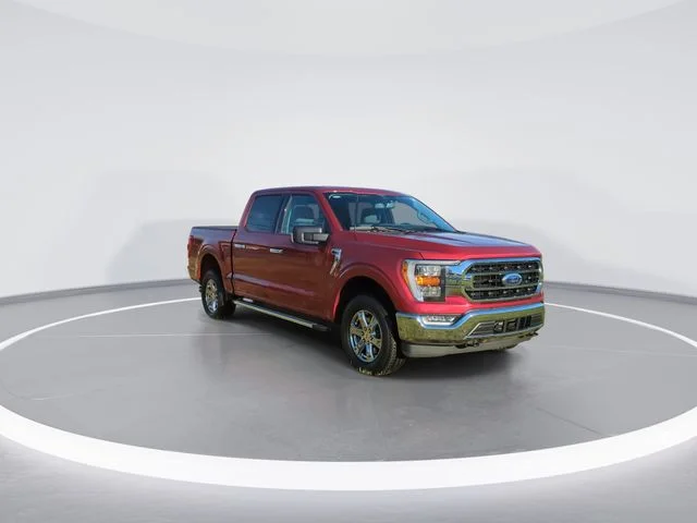 Used 2023 Red Ford XLT image 2