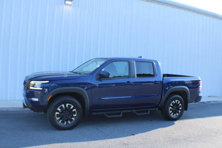 Used 2022 Blue Nissan Crew Cab PRO-4X 4x4 image 4
