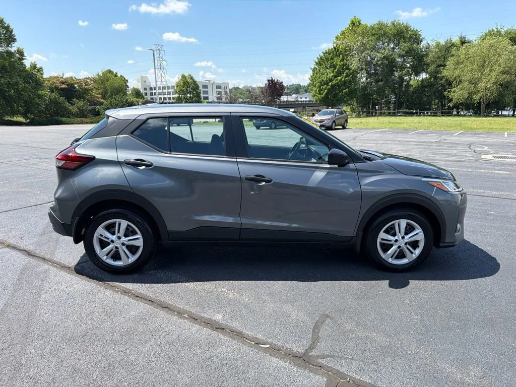 Used 2025 Gun Metall. Nissan S image 8