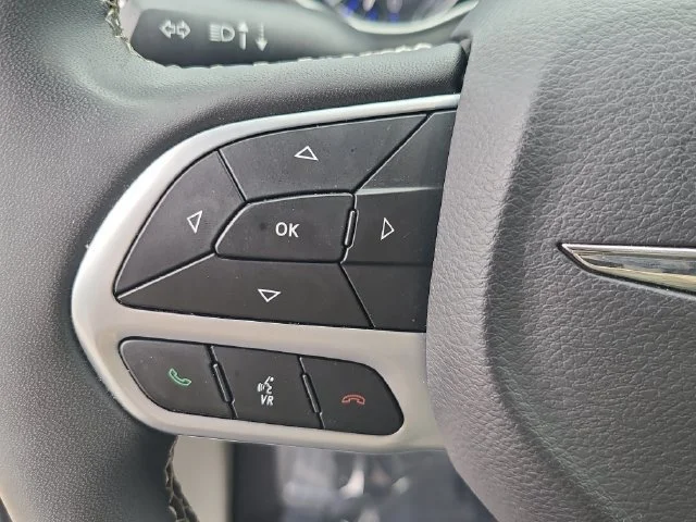 Used 2023 Silver Chrysler Touring L image 30